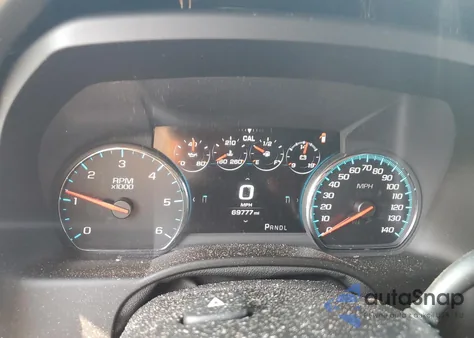 2018 Chevrolet Suburban K1500 Premier из США, поврежденный, VIN 1GNSKJKC7JR193607